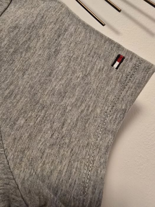 Tricou Tommy Hilfiger original, nou cu eticheta