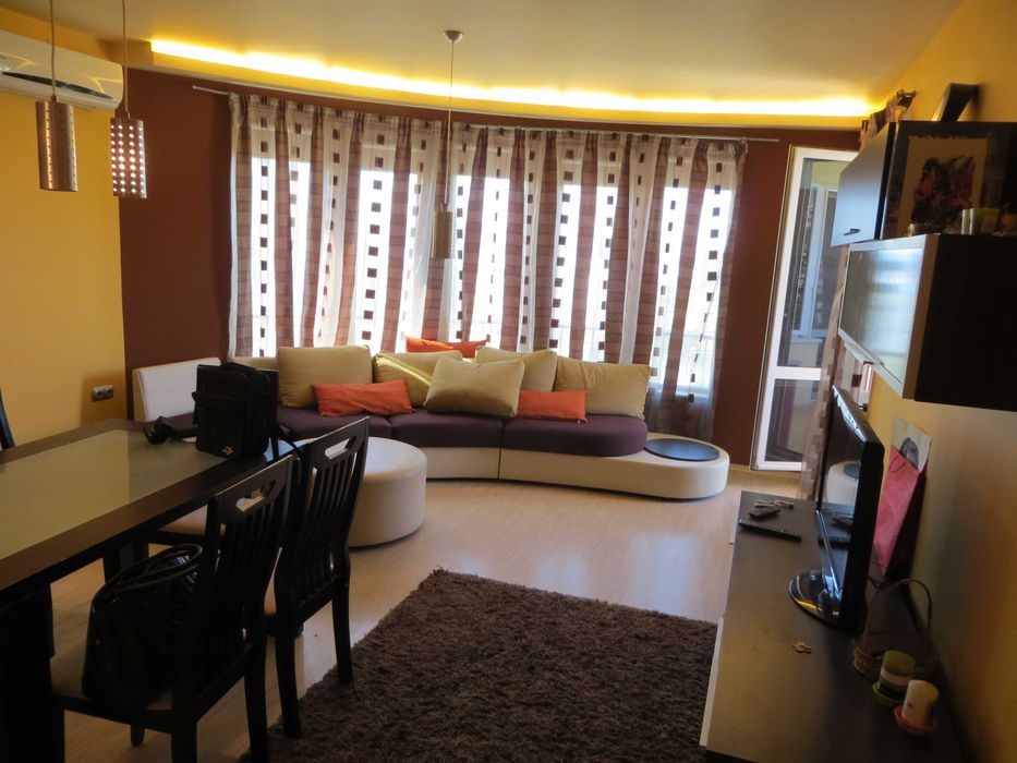 Тристаен , Бриз , Собственик