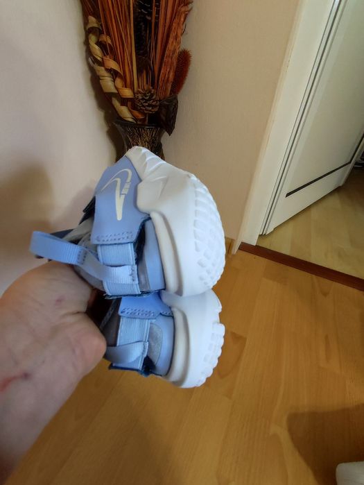 Маратонки Nike uk 5 eur 38