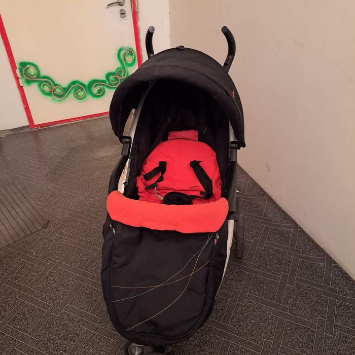 Продам оригинальную коляску