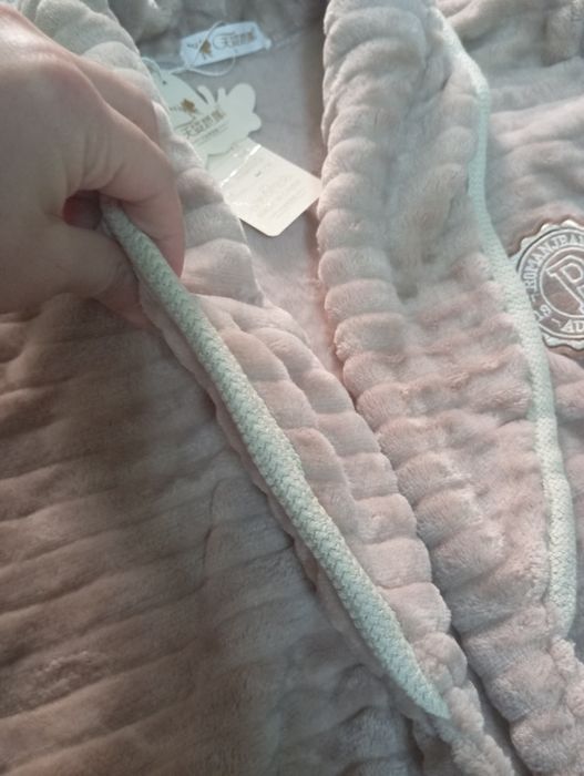 Муж. и женские Банни халат новие