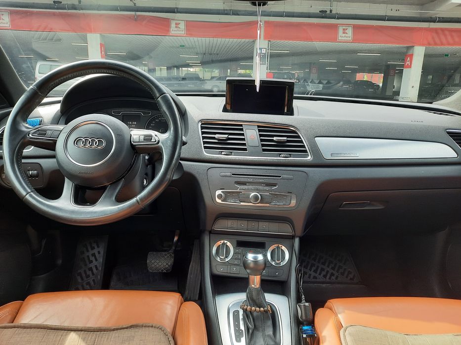 Vând Audi Q3 4x4 2.0 TDI