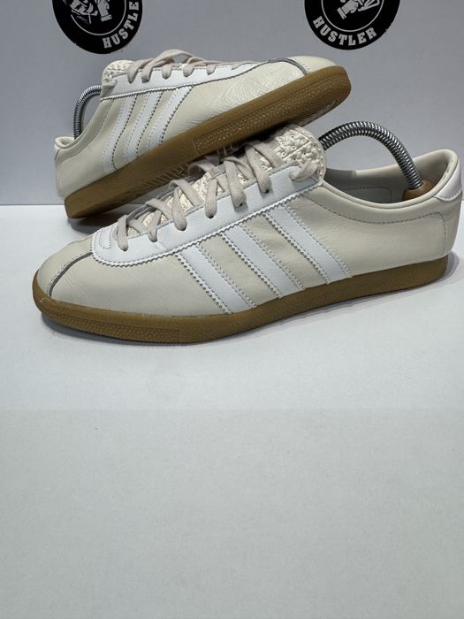 Маратонките ADIDAS ORIGINALS LONDON .Номер 40.5