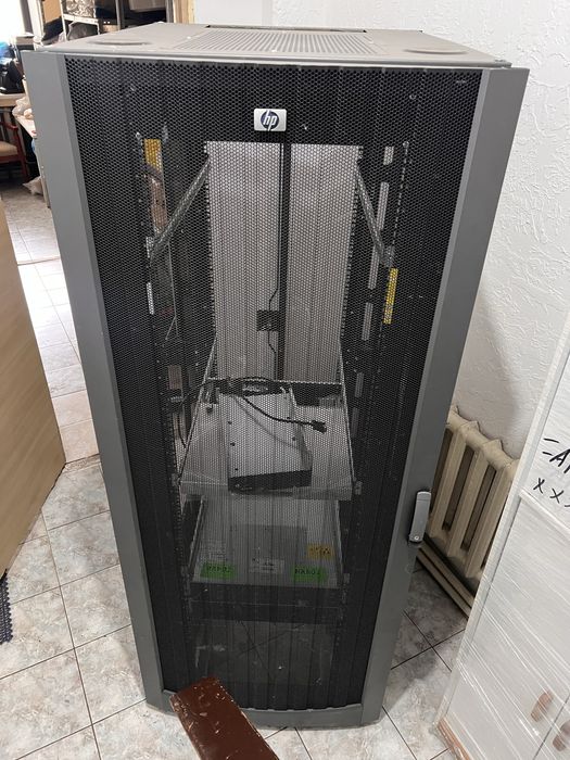 Серверный шкаф HP