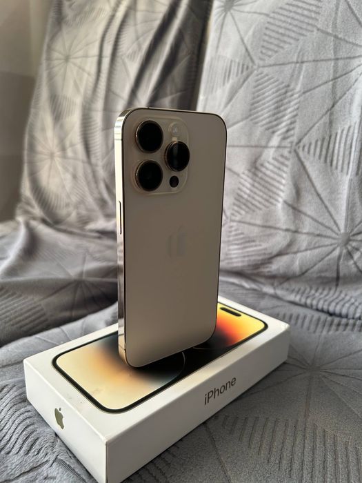 Продам айфон 14 про