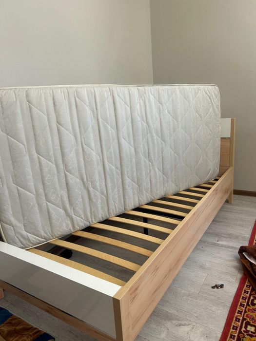 Продаю кровать, дерево