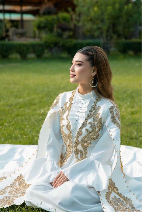 платье для фотосессии , белое красивое , как новое