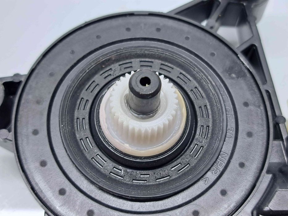 Motoras geam dreapta spate Skoda Superb III Combi (3V5) [Fabr 2015-202