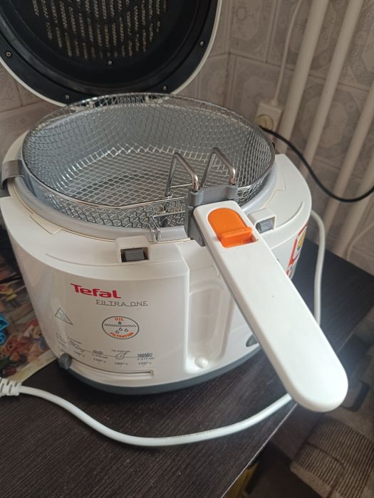Friteuza Tefal FF162131 Filtra One, Termostat ajustabil, 1,2 kg, Alb