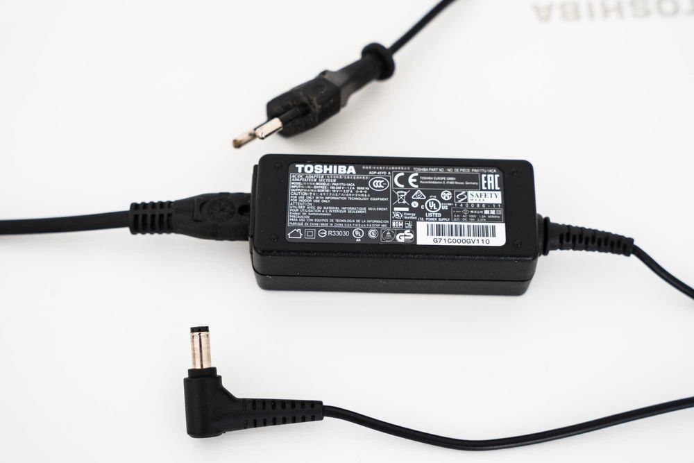 Toshiba Satellite C55-C-142 - Intel Core i3, 4 GB RAM, 1TB HDD