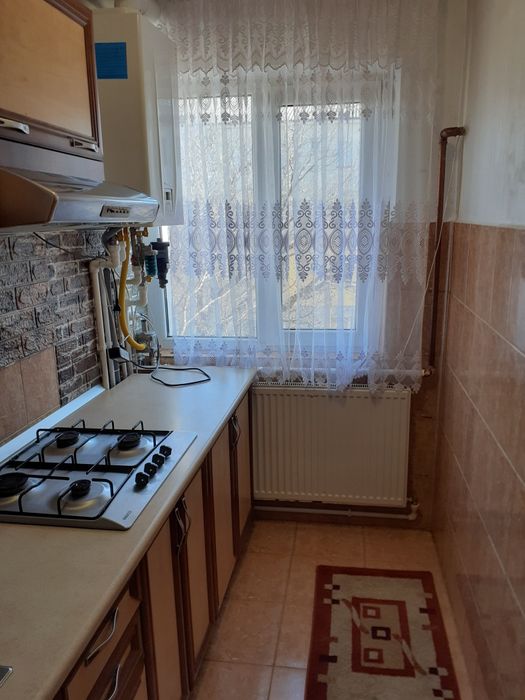 Vand apartament cu 2 camere
