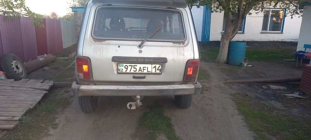 Продам ниву 5 дверей