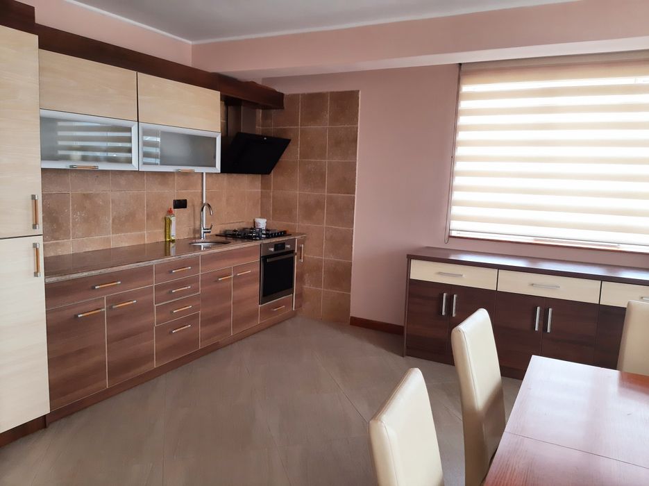 Apartament 3 camere, Parcare, zona Hotel Diana