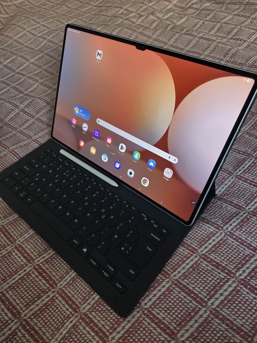 Tableta Samsung Tab S10 Ultra + Keyboard + Huse