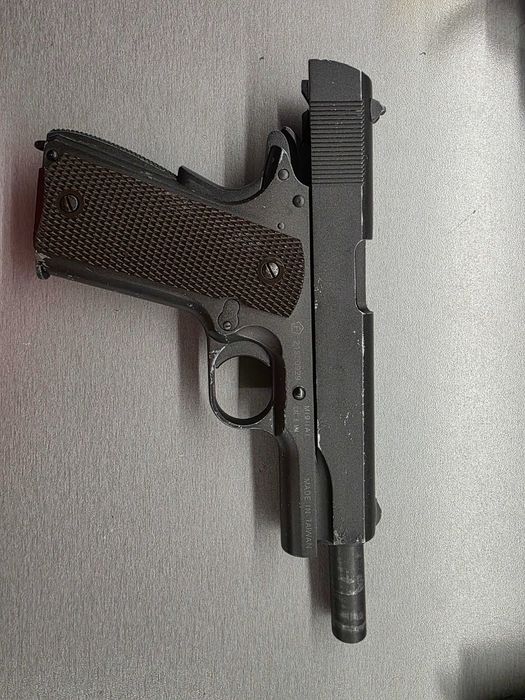 Colt 1911 cybergun airsoft