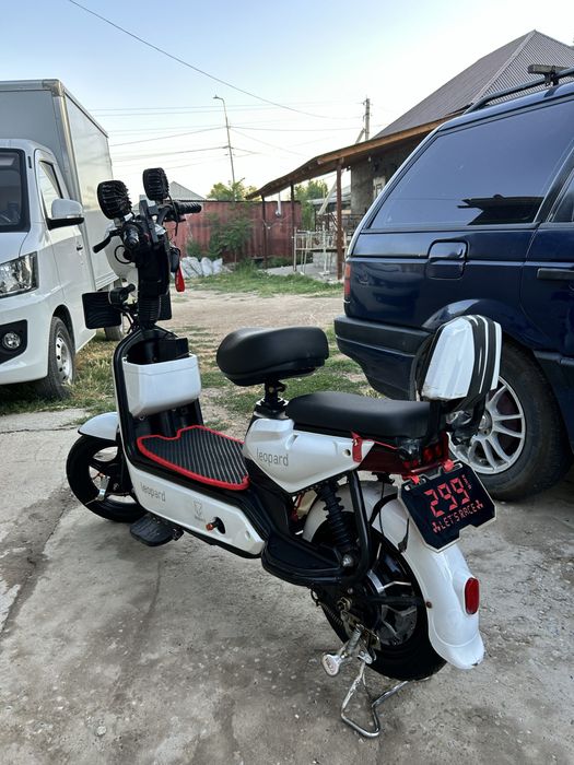 Продаютьск скутер