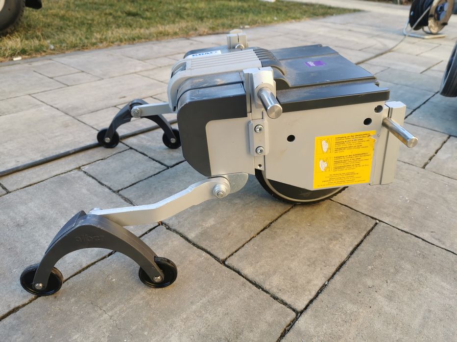 Dispozitiv de împins carut carucioare handicap Alber Viamobil V25