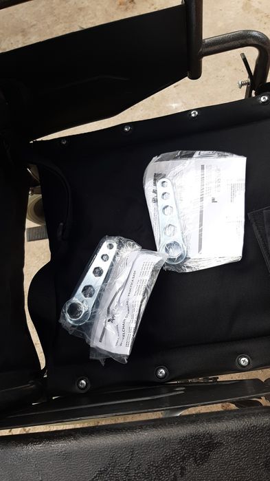 Scaun cu rotile 130kg maxim