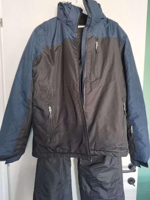 Vând costum de schi pentru bărbați