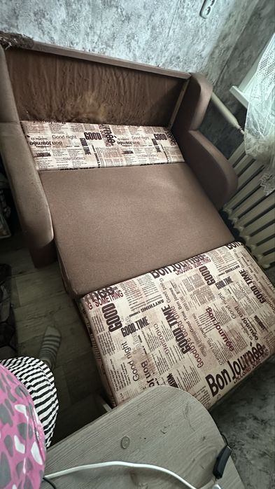 Продам диван срочно