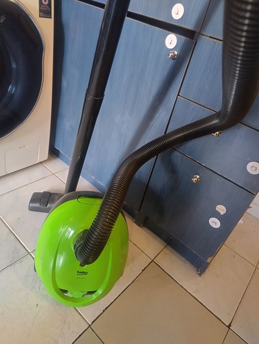 Продавам прахосмукачка Beko