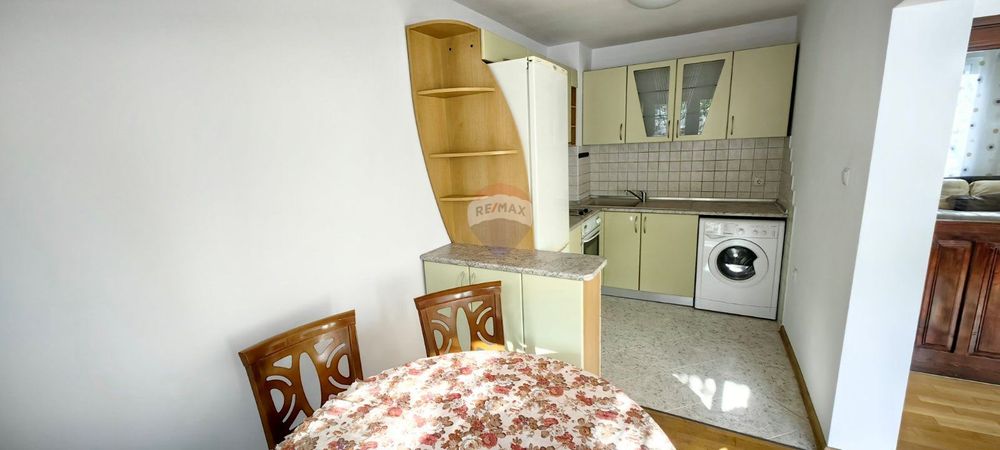 Продава се Тристаен апартамент в Варна, Спортна зала - 85 кв.м за 3059 €/кв.м - Снимка #1