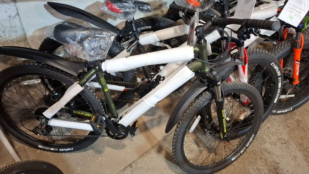 Mongoose velosipedi 27,5