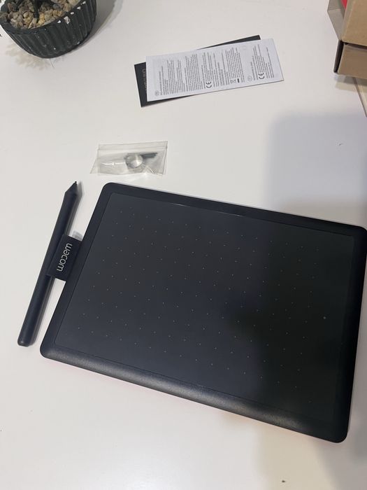 Графический планшет с стилусом One by Wacom