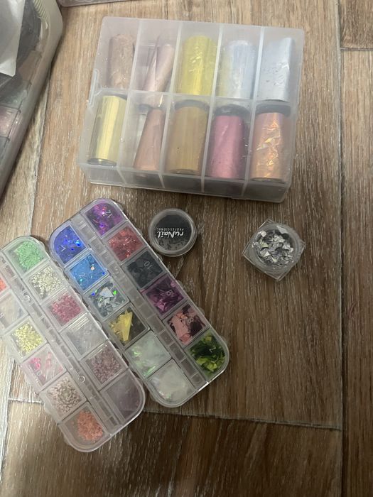 Для маникюра и дизайна ногтей