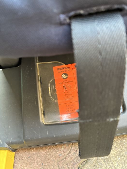 Scaun scoica bebe cu isofix