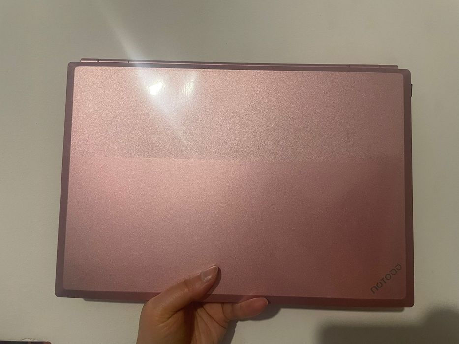 Vând laptop Nou Notodd n700