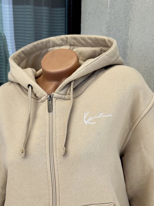 Дамски суичър с цип KARL KANI - размер М, КАТО НОВ