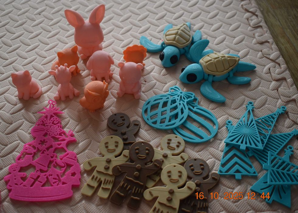 3д печать игрушек, пазлов и предметов для дома.