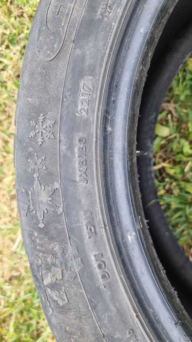 2 броя зимни гуми 215/55 R17