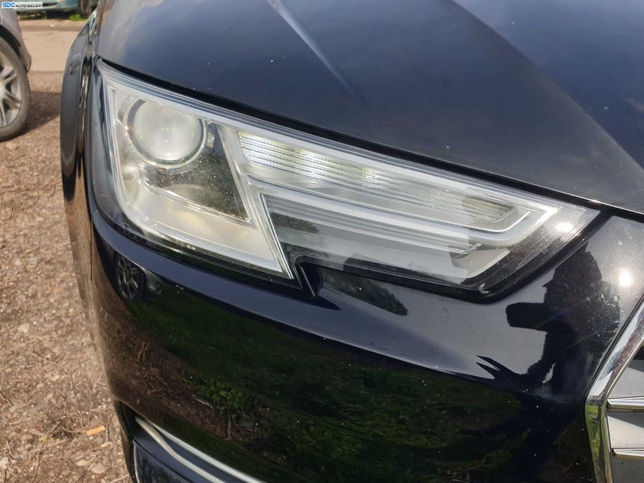 Far Dreapta Bi Xenon cu Lupa si LED Audi A4 B9 NFL Non Facelift 2015 - 2019 Cod 8W0941006A [K4050]