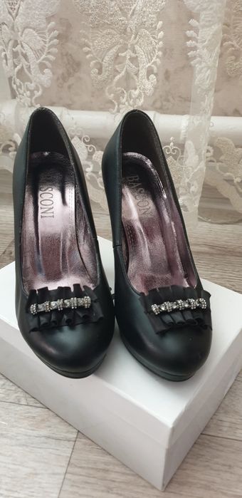 Продам туфли в хорошем состояние.