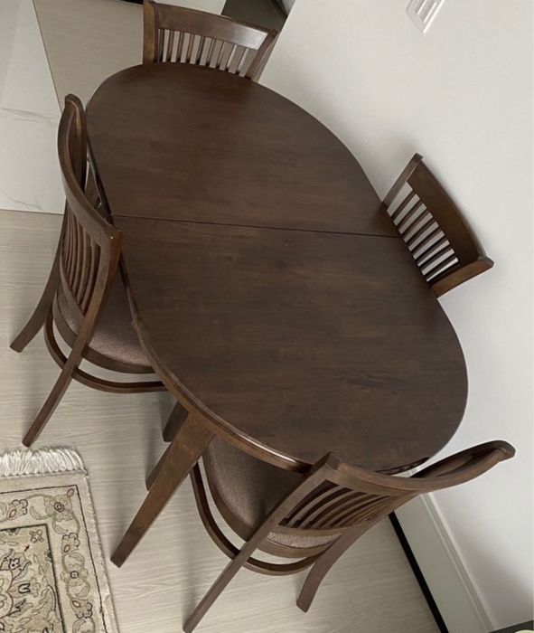 Продаю стол со стульями (Малайзия).