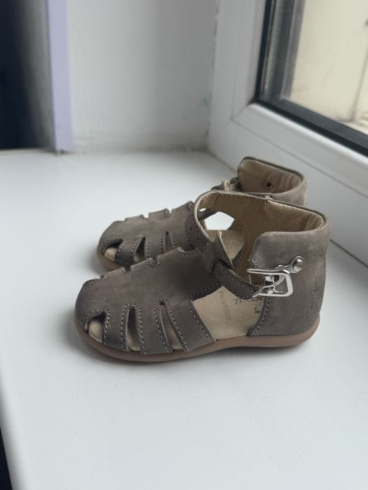 Обувь детская сандали