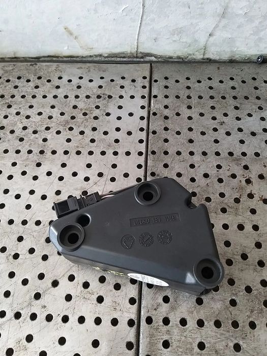 Amplificator audio usa dreapta fata vw golf 5 1k 1k0035463d
