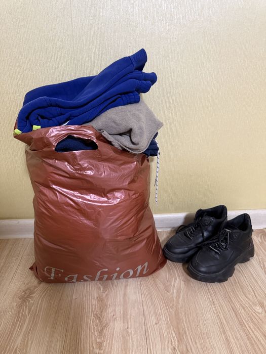 Отдам пакет детских вещей на 1-2 года и 7-8 лет