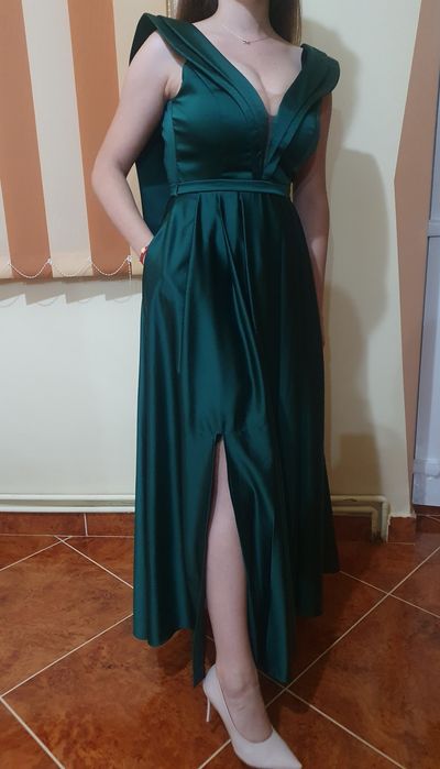 Vând rochiță de gală