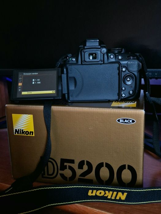 Nikon D5200 cu 2 obiective