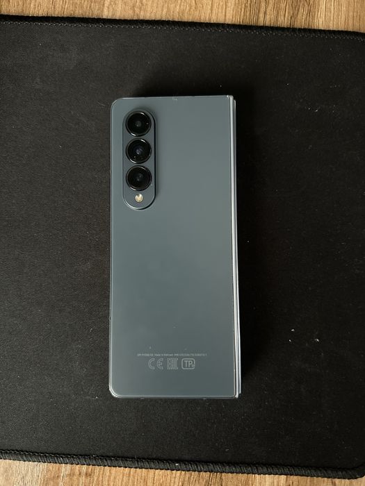 Продам Galaxy Z Fold 4 в