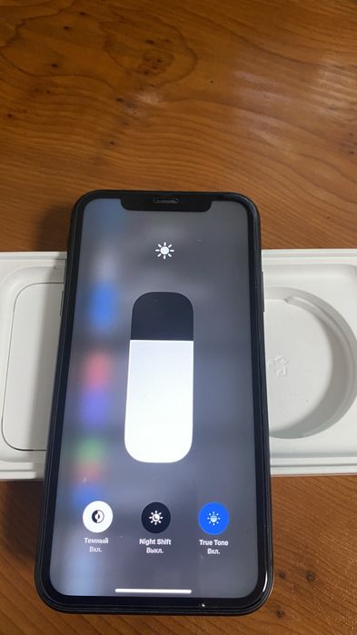 Продам Iphone 11 128