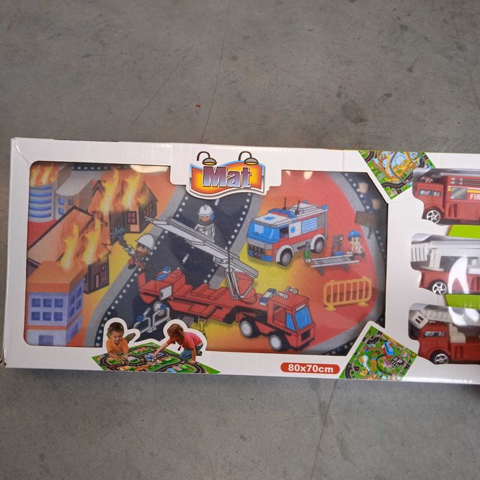 Детски играчки, Пъзел, Пожарни коли + килимче