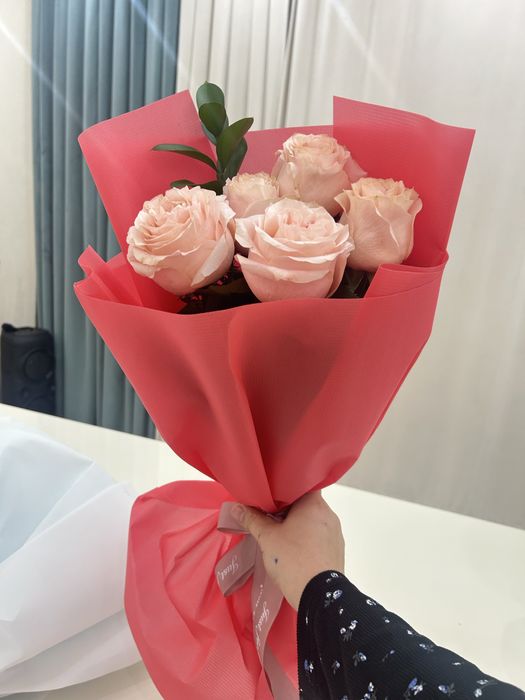 Цветы букет. Бүгін келген әдемі гүлдер