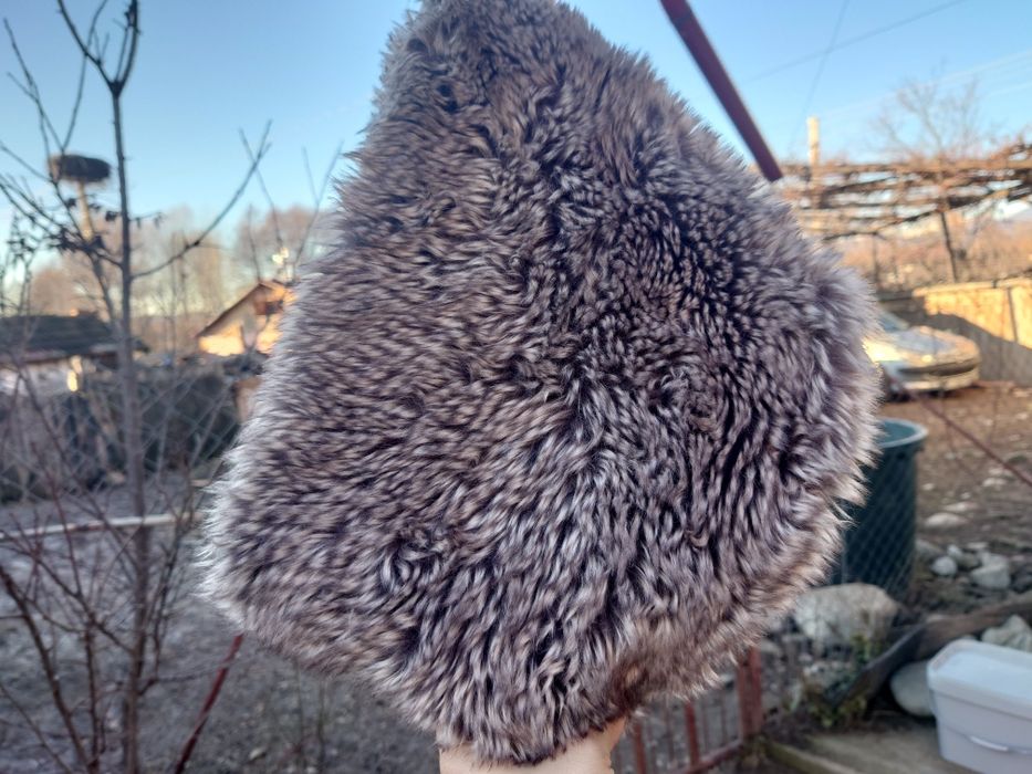 Guler blană circular