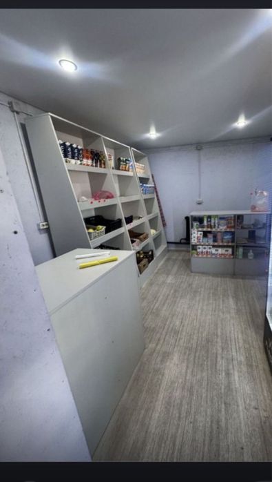 Продам мебель для магазина
