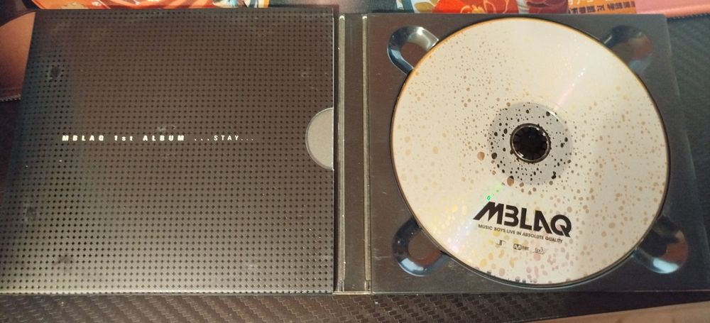 Kpop/кпоп албуми и картички!