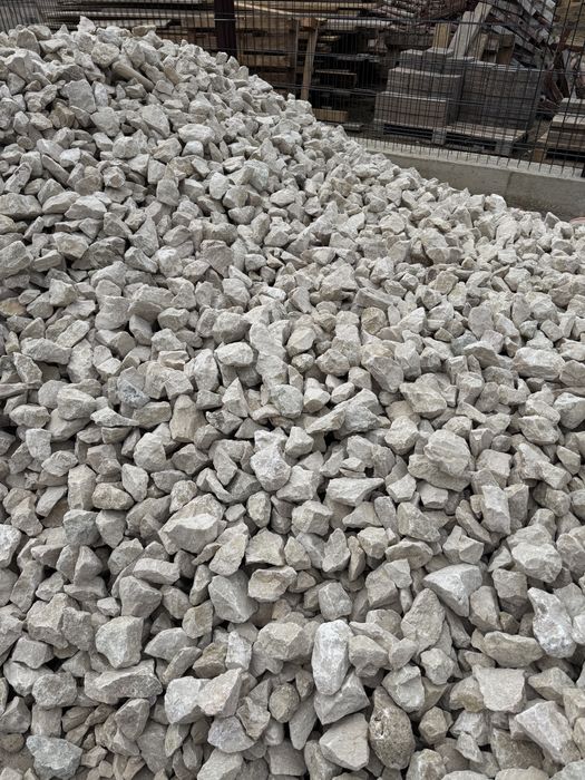 Piatra alba calcar pentru garduri, alei si decor 90-120